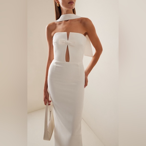 Holly in Temple Tie-Neck Crepe Midi Dress The New Arrivals Ilkyaz Ozel - Picture 2 of 5